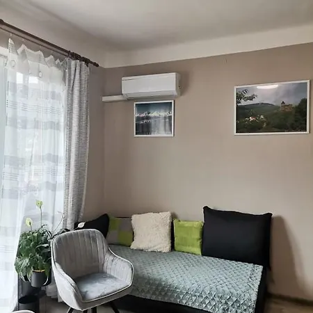 Karancs Apartman Salgótarján Exterior foto