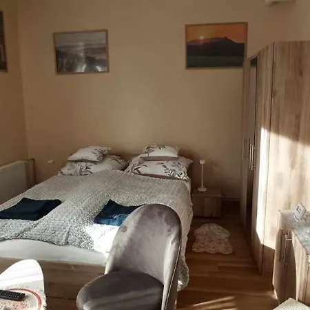 Karancs Apartman Salgótarján Exterior foto